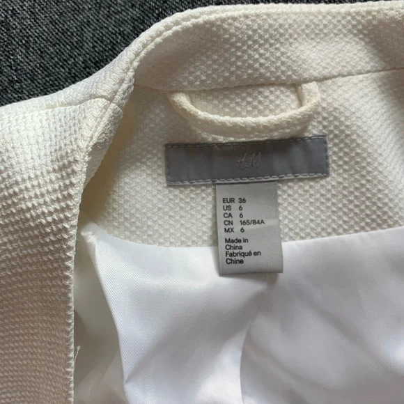 White jacket - Picture 4 of 4